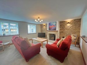 Photo 9- click for photo gallery